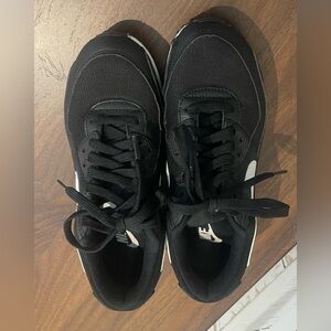 Nike Women’s Black and White Sneakers